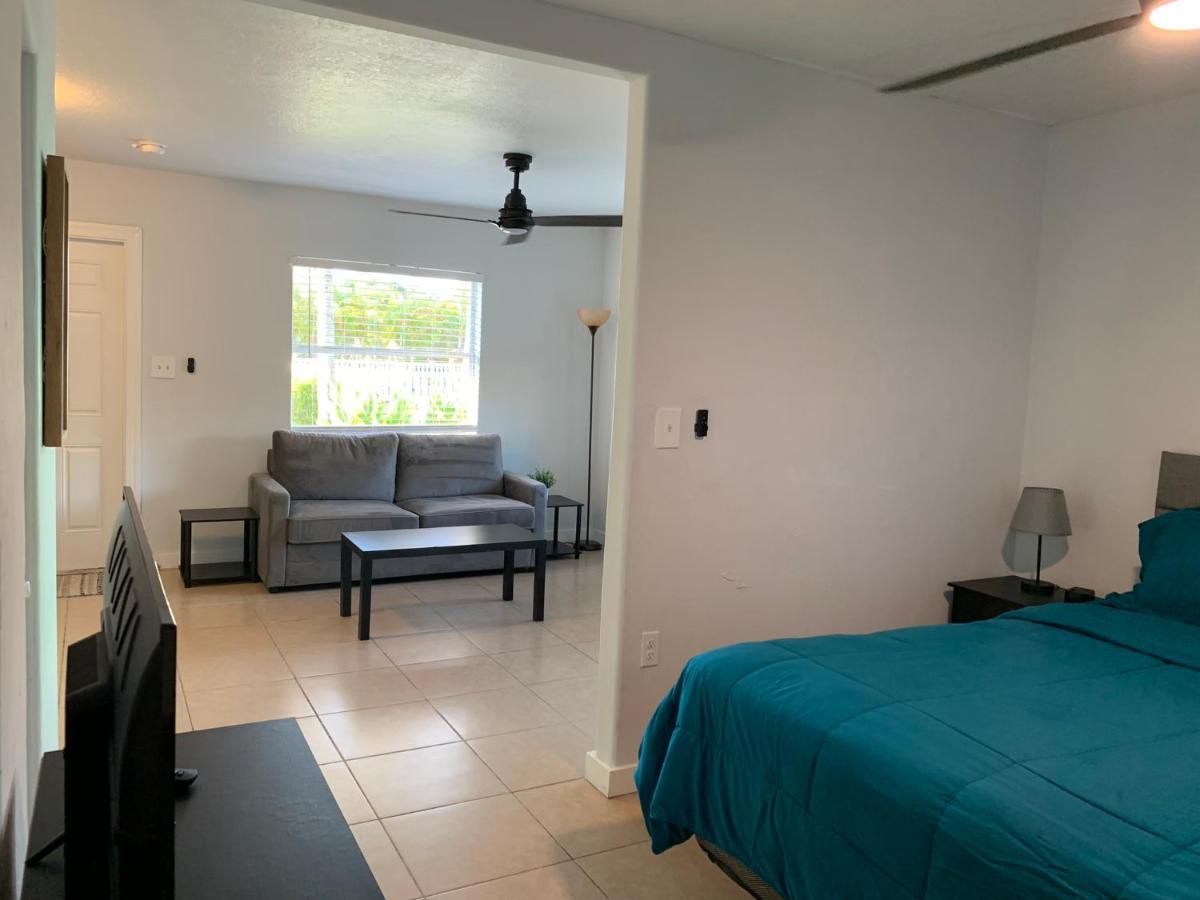 Poolside King Cottage With Kitchen - 10 Minutes To Beach! Fort Myers Buitenkant foto