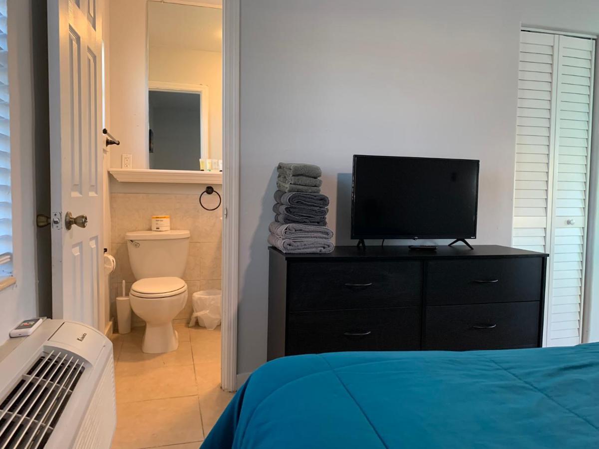 Poolside King Cottage With Kitchen - 10 Minutes To Beach! Fort Myers Buitenkant foto